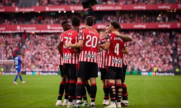 Bournemouth intensifica la crisis del Manchester United y Liverpool logra su primer triunfo en Anfield