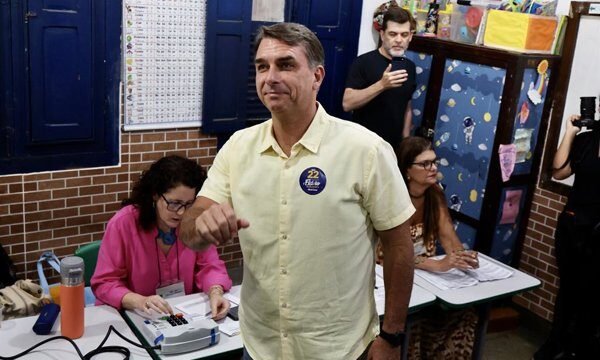 Embajador norteamericano afirma que disturbios de 2019 en Chile fueron liderados por activistas de izquierda