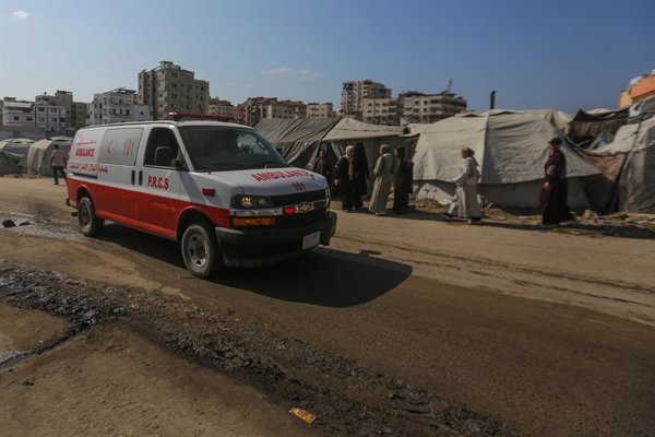 Tres palestinos, incluido un niño, mueren en ataques militares israelíes en el sur de Gaza