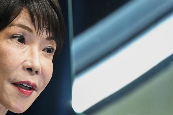 Primera ministra de Japón de ultraderecha envía sus saludos a Lula por su victoria electoral en Brasil