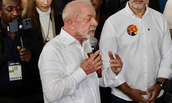 La Bolsa de Brasil cae más de 15% tras triunfo inesperado de Lula en elecciones presidenciales