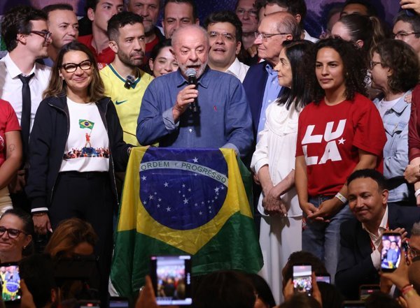 Partido de Bolsonaro reconoce la victoria electoral de Lula en Brasil