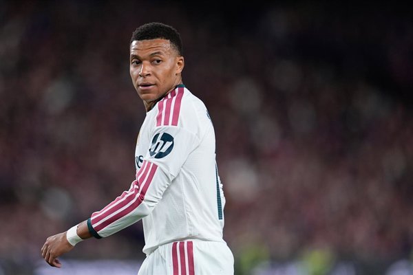 Empresas chinas cancelan sus acuerdos de patrocinio con Mbappé tras llamar “dictador” a Mao Zedong