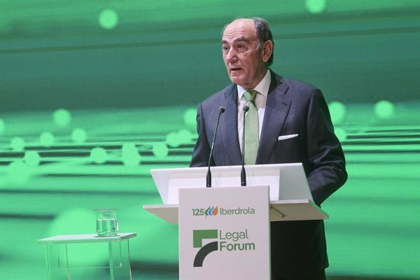 Iberdrola emite bonos verdes en dólares por más de 1.400 millones de euros