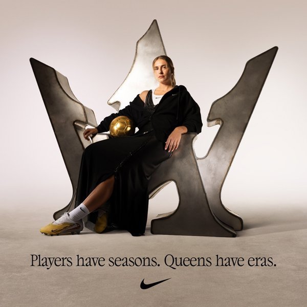 Alexia Putellas y Nike conmemoran su tercer Balón de Oro con edición dorada de sus botas