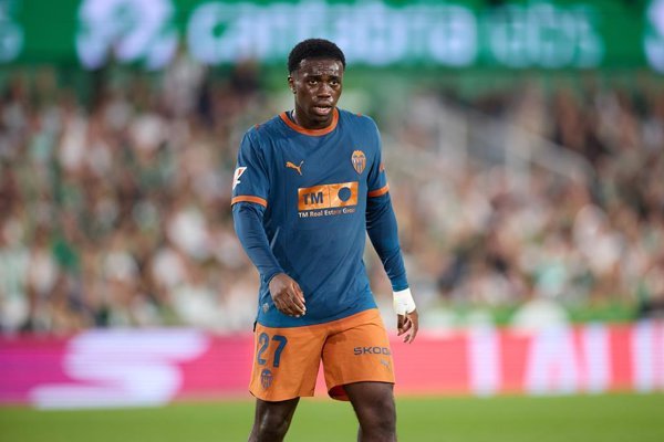 Extremo del Valencia CF, David Otorbi, sufre lesión muscular en el muslo derecho