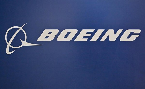 Boeing registra pérdidas de 494 millones de dólares en los primeros nueve meses y obtiene aprobación para los nuevos modelos 737-7 y 737-10
