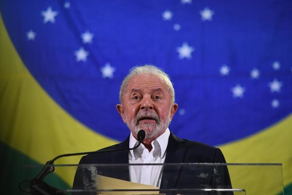 Lula condena la salida de Flávio Bolsonaro hacia Estados Unidos, considerado la principal nación de la familia