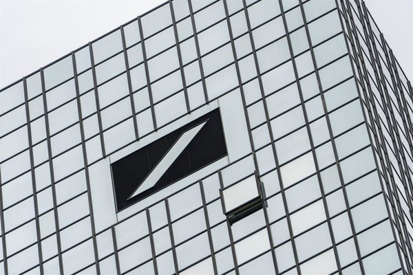 Deutsche Bank alcanza ganancias de 5.140 millones de euros hasta septiembre, un 7% más