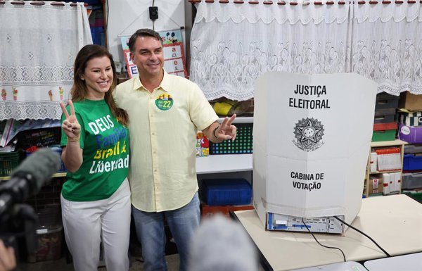 Presidente del TSE afirma que las elecciones en Brasil transcurren con plena normalidad pese a denuncias de Bolsonaro