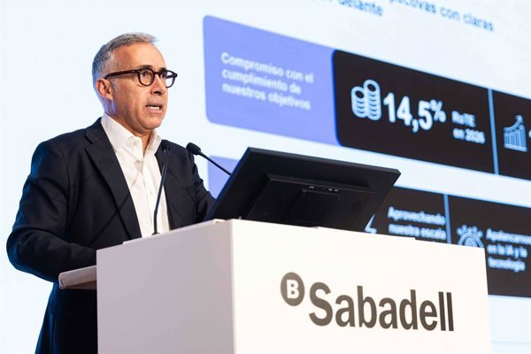 Sabadell cierra los primeros nueve meses del año con ganancias de 1.376 millones, un 1 % menos, y confirma un dividendo de 325 millones