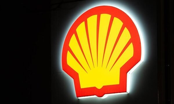 El Banco Central Europeo pospone para diciembre el aumento de tasas y mantiene las actuales en su reunión de este jueves, según analistas