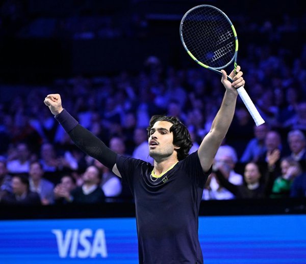 Carlos Alcaraz avanza a semifinales en Viena tras vencer a Tommy Paul