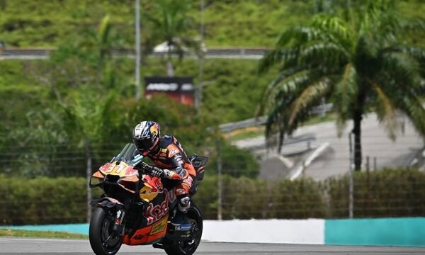 Russell logra pole controversial en Red Bull Ring, superando a Ferrari