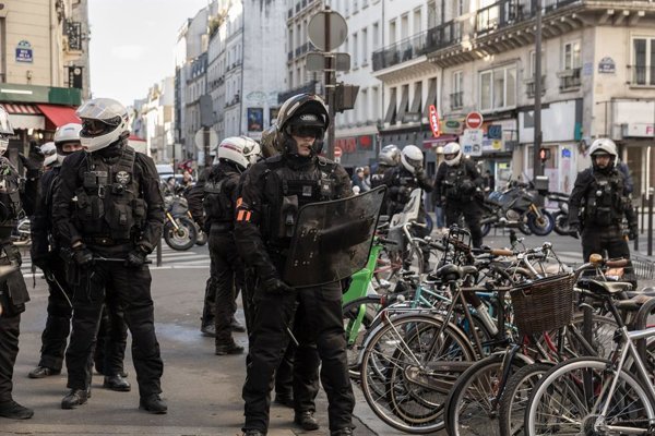 El gobierno de Francia moviliza 70.000 policías y gendarmes ante nuevas protestas nacionales