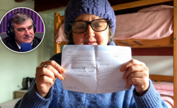 Imagen en primer plano del recibo de cobro de jubilación mostrado en el video.