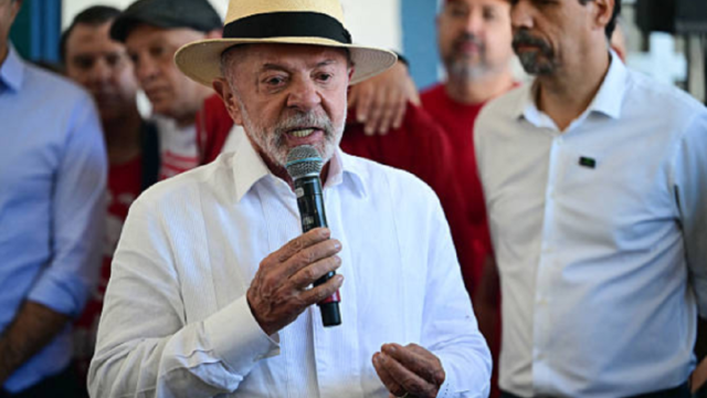 Luiz Inácio Lula da Silva y Flávio Bolsonaro en imágenes compuestas.