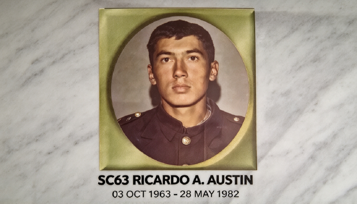 Ricardo Austin, el motivo del homenaje de sus camaradas de su sección