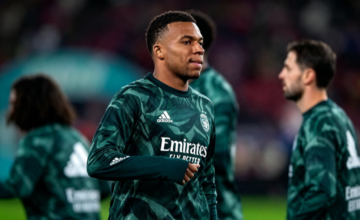 Mbappé se disculpa tras comentarios sobre Mao Zedong que llevaron a la suspensión de LaLiga en China.