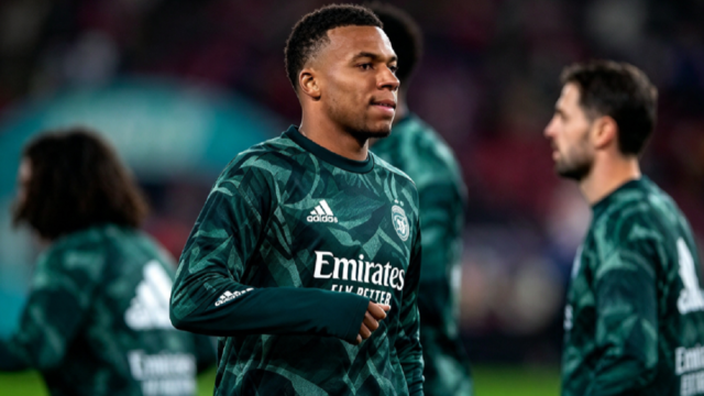 Mbappé se disculpa tras comentarios sobre Mao Zedong que llevaron a la suspensión de LaLiga en China.