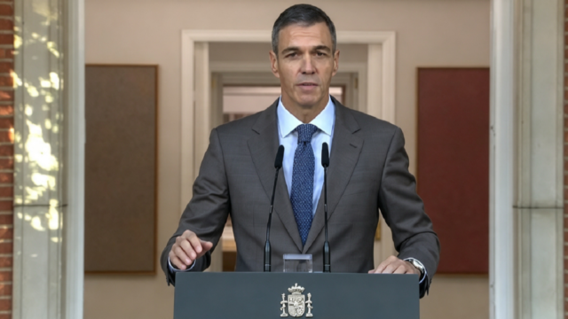 Pedro Sánchez durante el anuncio de la convocatoria a elecciones generales en España.