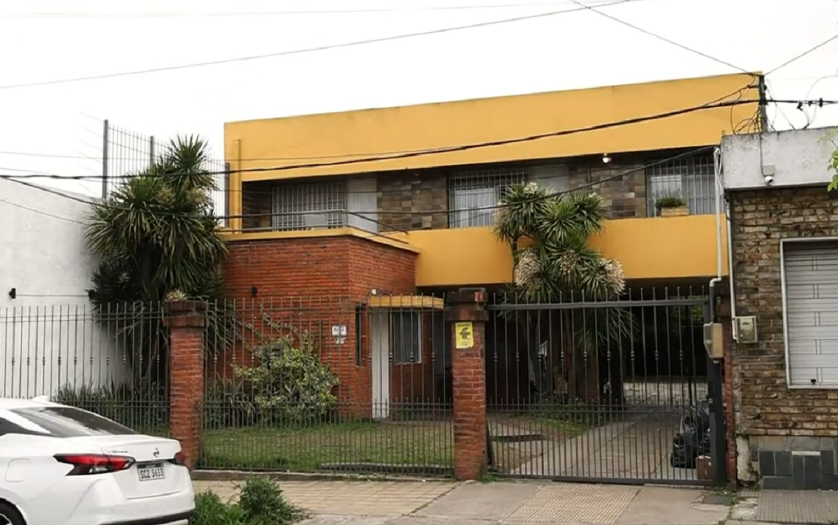 Fachada del centro de protección infantil Los Tulipanes del INAU en Las Piedras.
